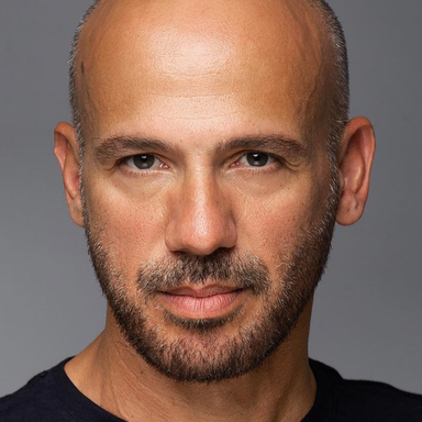 Alex Tataryan — professional voice over artist on VoiceBros