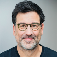 François Smesny — professional voice over artist on VoiceBros