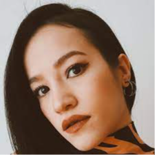 Gizem Yönel — professional voice over artist on VoiceBros