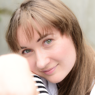 Maria Arato — professional voice over artist on VoiceBros