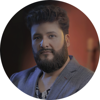 Mike Valderrama — professional voice over artist on VoiceBros