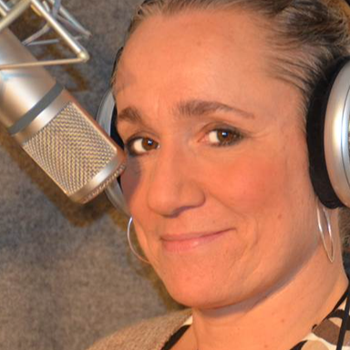 Nina Nu — professional voice over artist on VoiceBros