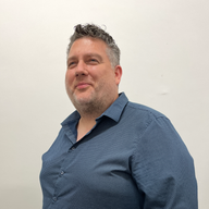 Tim Burden — professional voice over artist on VoiceBros