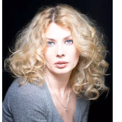 Mariya Pruss — professional voice over artist on VoiceBros