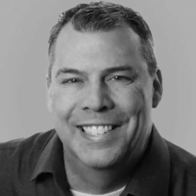 Glenn Moore — professional voice over artist on VoiceBros