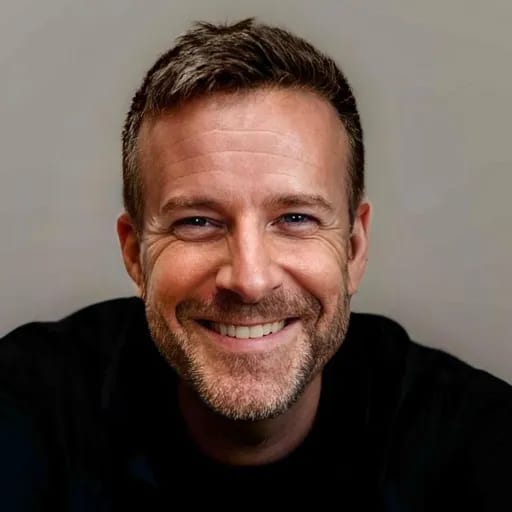 Steven Gouws — professional voice over artist on VoiceBros